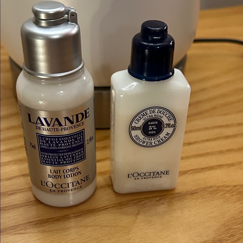 L'OCCITANE White Bottles with Silver and Navy Accents - Lavande Duo